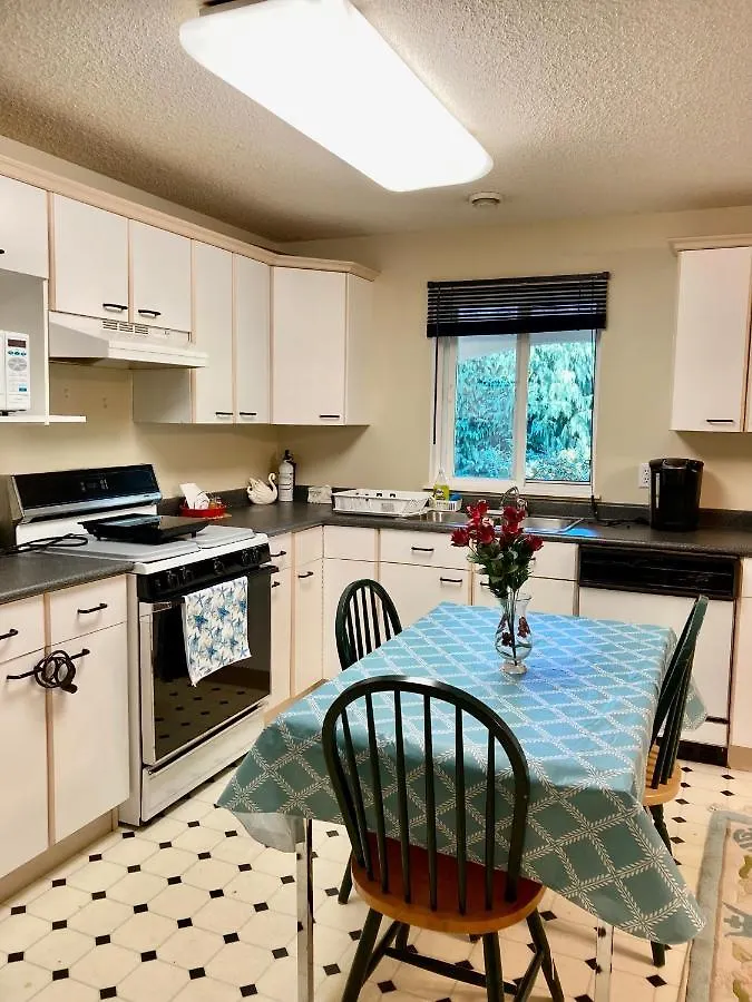 Guest house Red Robe Air B&B Nanaimo